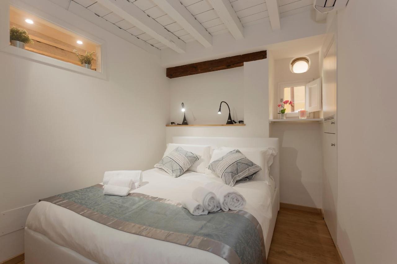 Tornabuoni - Flo Apartments ฟลอเรนซ์ ภายนอก รูปภาพ