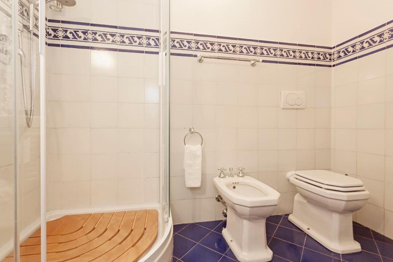 Tornabuoni - Flo Apartments ฟลอเรนซ์ ภายนอก รูปภาพ
