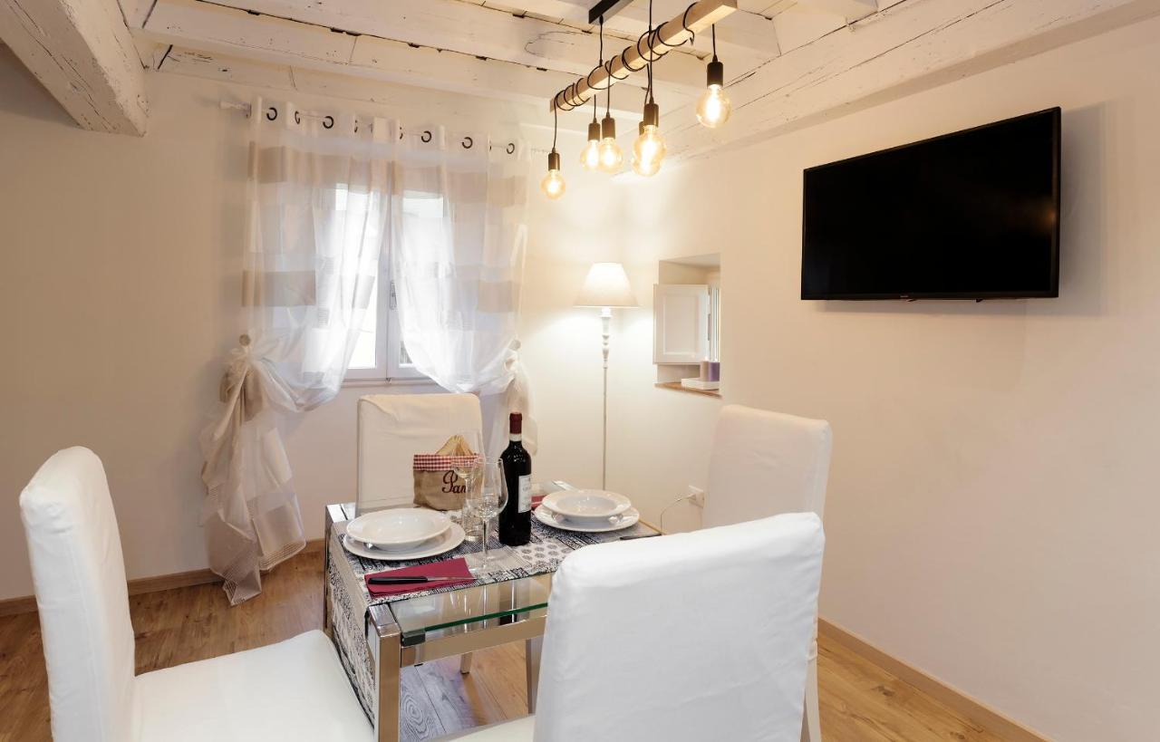 Tornabuoni - Flo Apartments ฟลอเรนซ์ ภายนอก รูปภาพ
